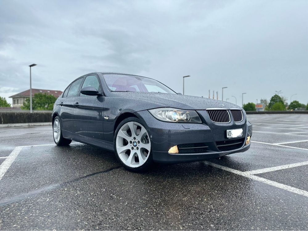 BMW 330xi,2005,215000km,manual,Payerne,exp2024!