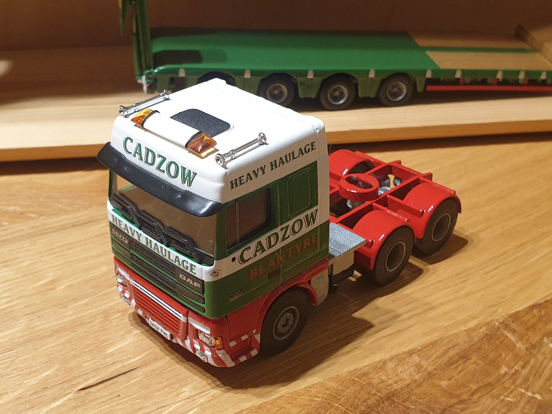 Kit di modellismo & Modellini statici: DAF Schwertransport Cadzow 1:50 – Usato da Baar venduto da Liebherrbagger 5