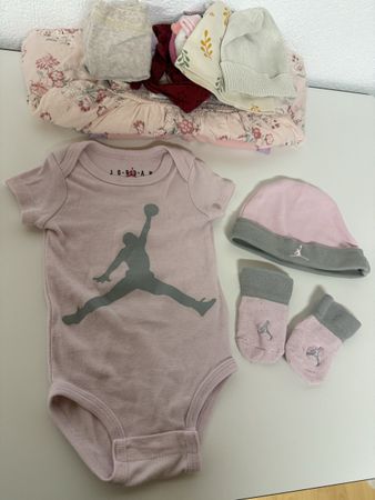 Kleiderpaket Gr.62/68 Jordan Set