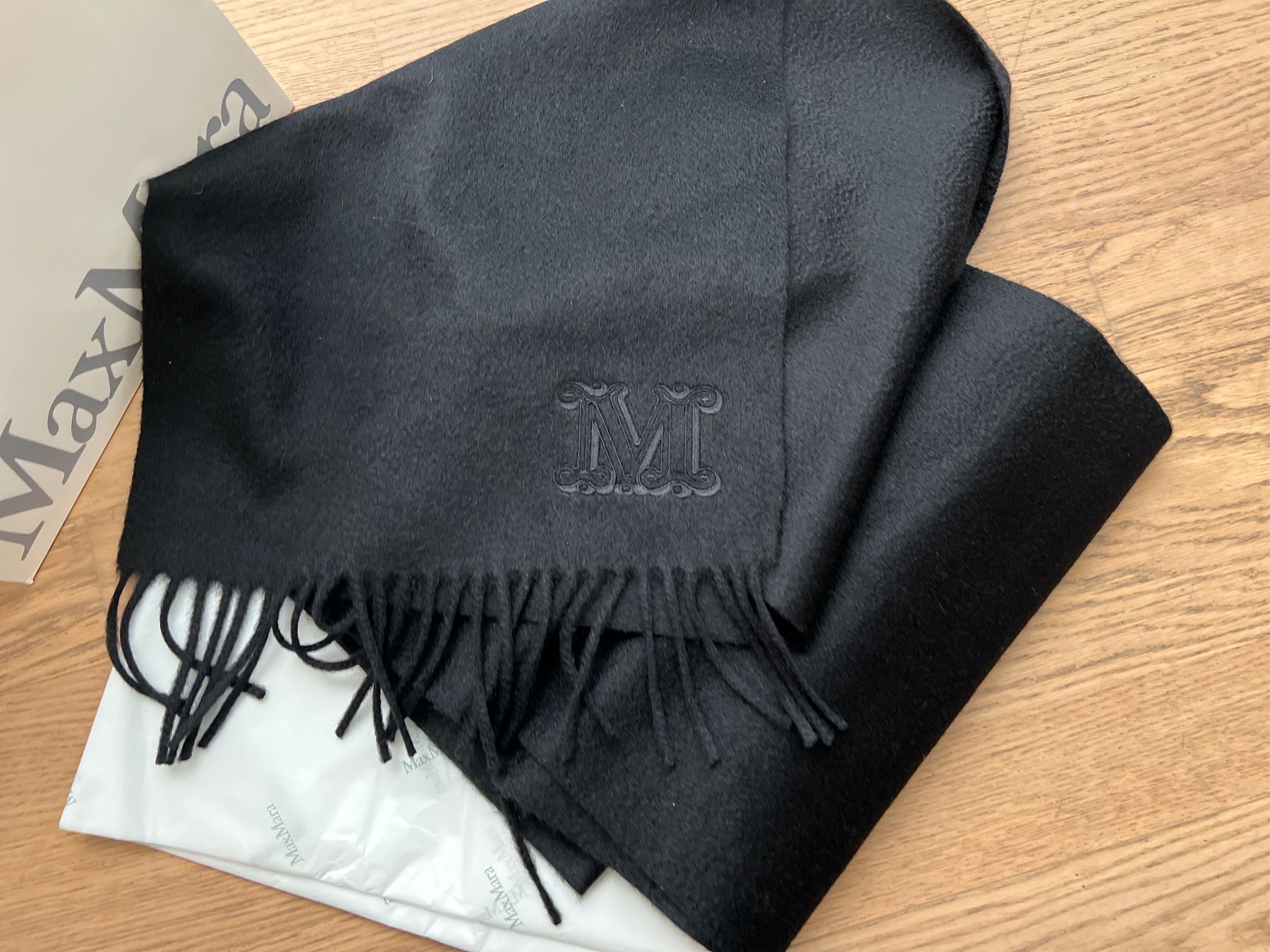 Max Mara Foulards, Tücher & Schals: MAX MARA Schal aus Kamelhaar, schwarz, original, NEU – Neu und originalverpackt aus Zürich von methee1107 5