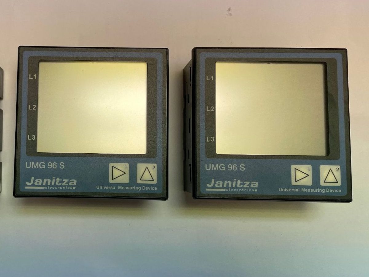 Misurare: 2 Stück Powermeter UMG 96S Janitza 52.13.017 – Usato da Hinwil venduto da ilon13