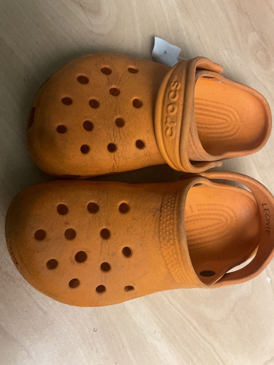 Crocs Scarpe da uomo: Orange Crocs Gr.12/13, 29/31 – Usato da Obergerlafingen venduto da cabo4