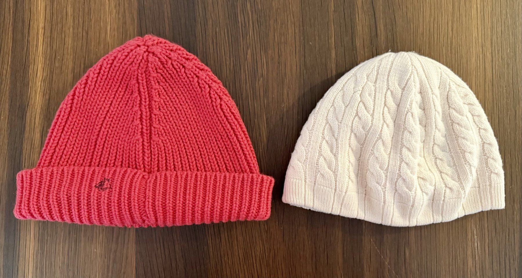 Petit Bateau Sonstige Jungenkleidung: 2 Kindermützen pink und weiss – Gebraucht aus Luzern von isa_27cg