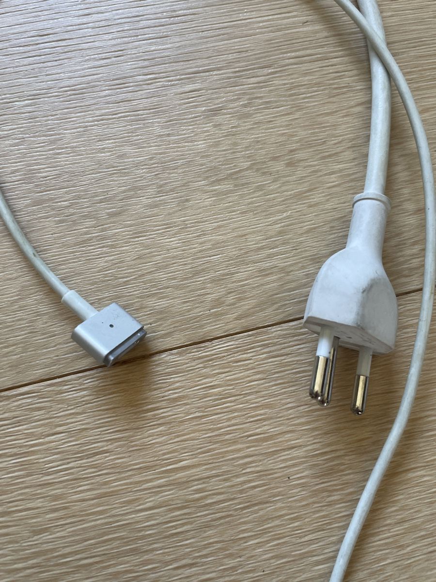 Apple Ladegerät: MacBook Ladegerät / Netzteil - Ideal als Ersatz! – Gebraucht aus Zürich von ape_gb8z 2