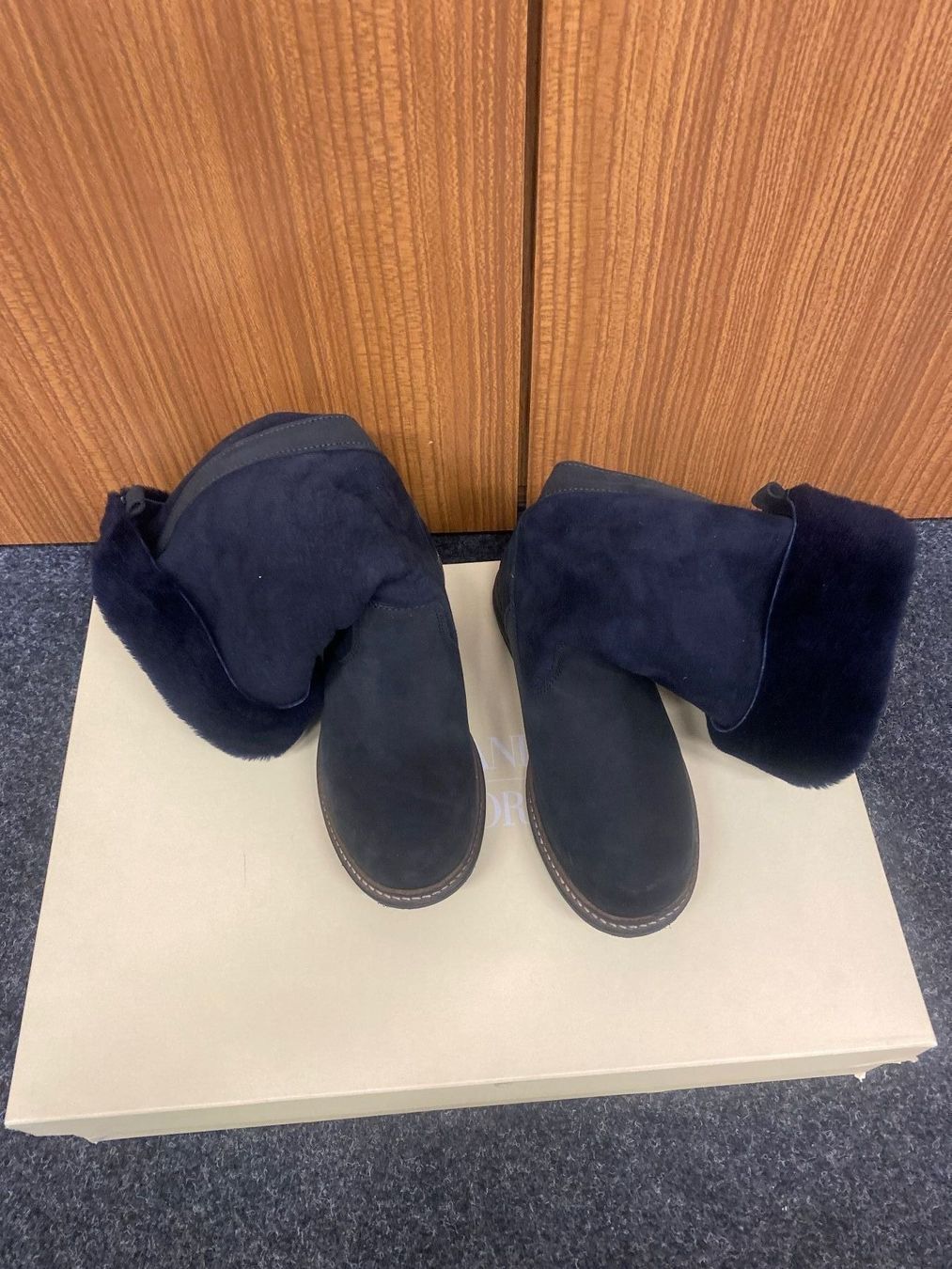 Armani Scarpe per ragazze: neue Giorgio Armani Winterstiefel 32 blau – Nuovo e nell'imballaggio originale da Lachen SZ venduto da LuganoLugano 2