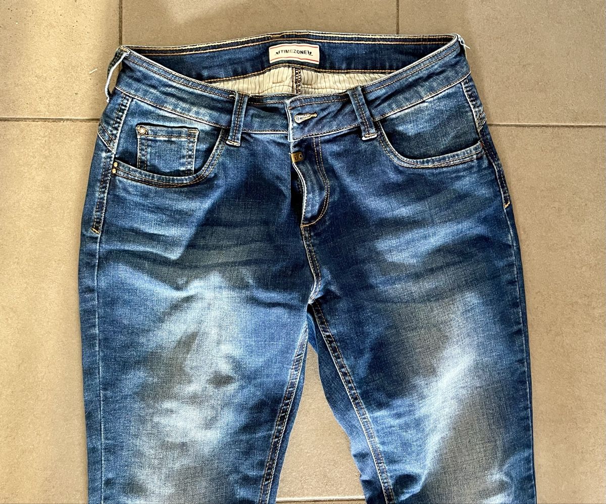 Jeans: schöne Bootcut Jeans Gr. 29/32 – D'occasion à Buchrain par Sunny026 1