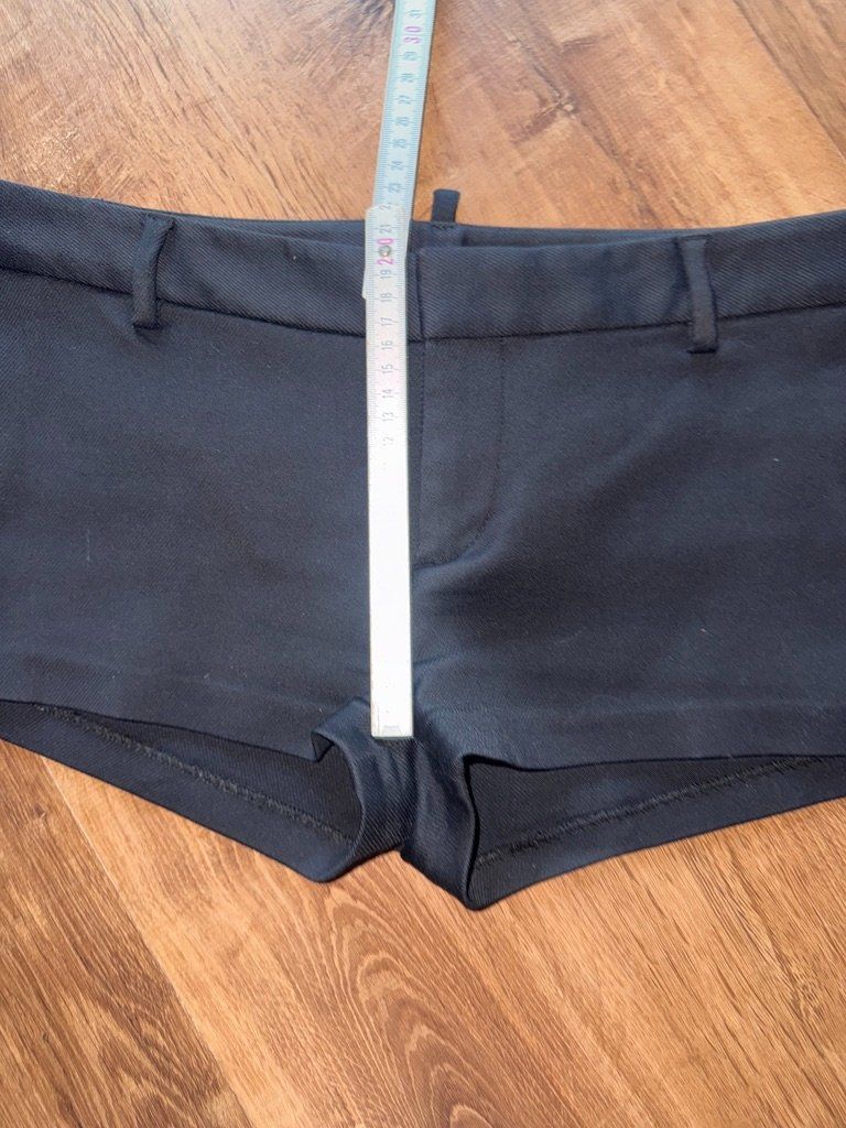 Dsquared2 Hosen: Dsquared2 mini shorts - IT 42 – Neu und originalverpackt aus St-Sulpice VD von juhdu 4