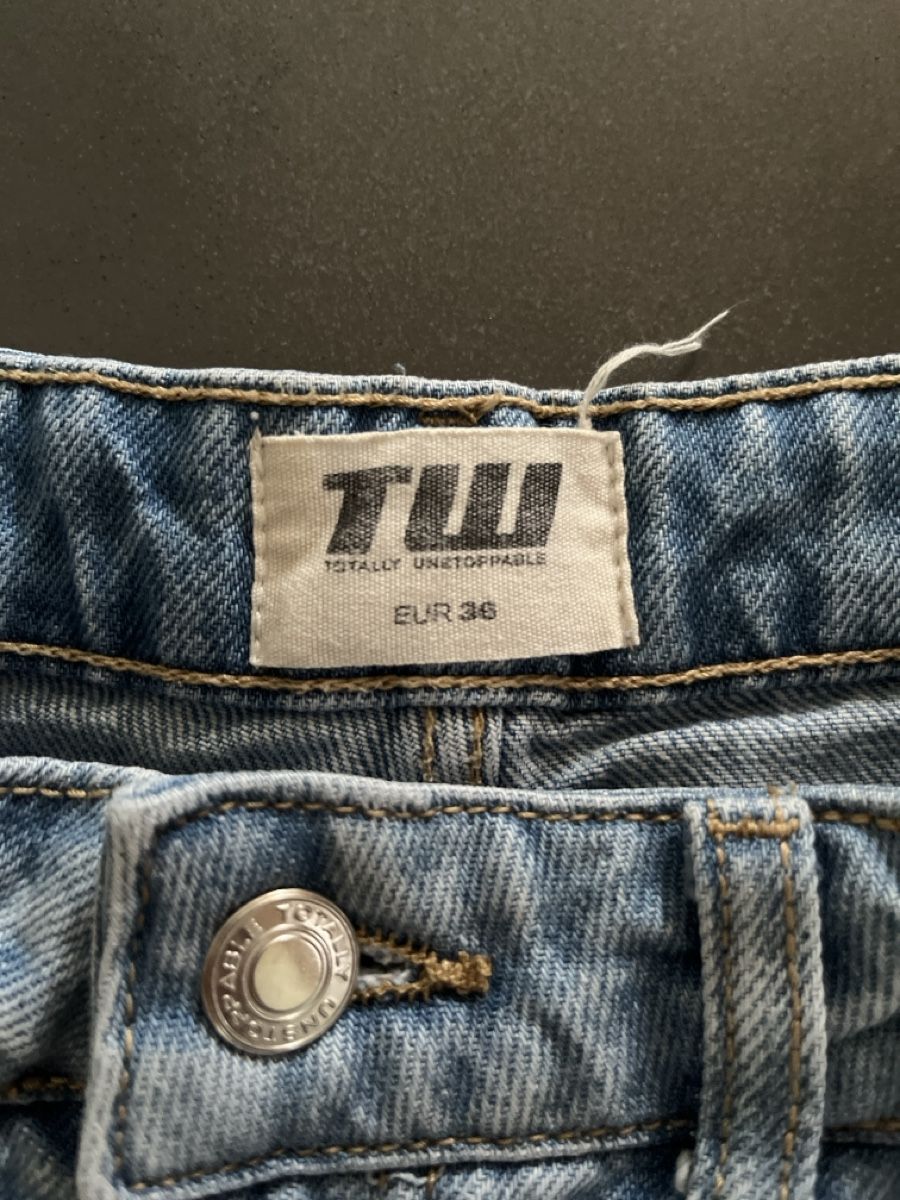 Tally Weijl Jeans: Jeans Damen Grösse 36 hellblau – Nuovo (secondo la descrizione) da Sigriswil venduto da Krugle83 2