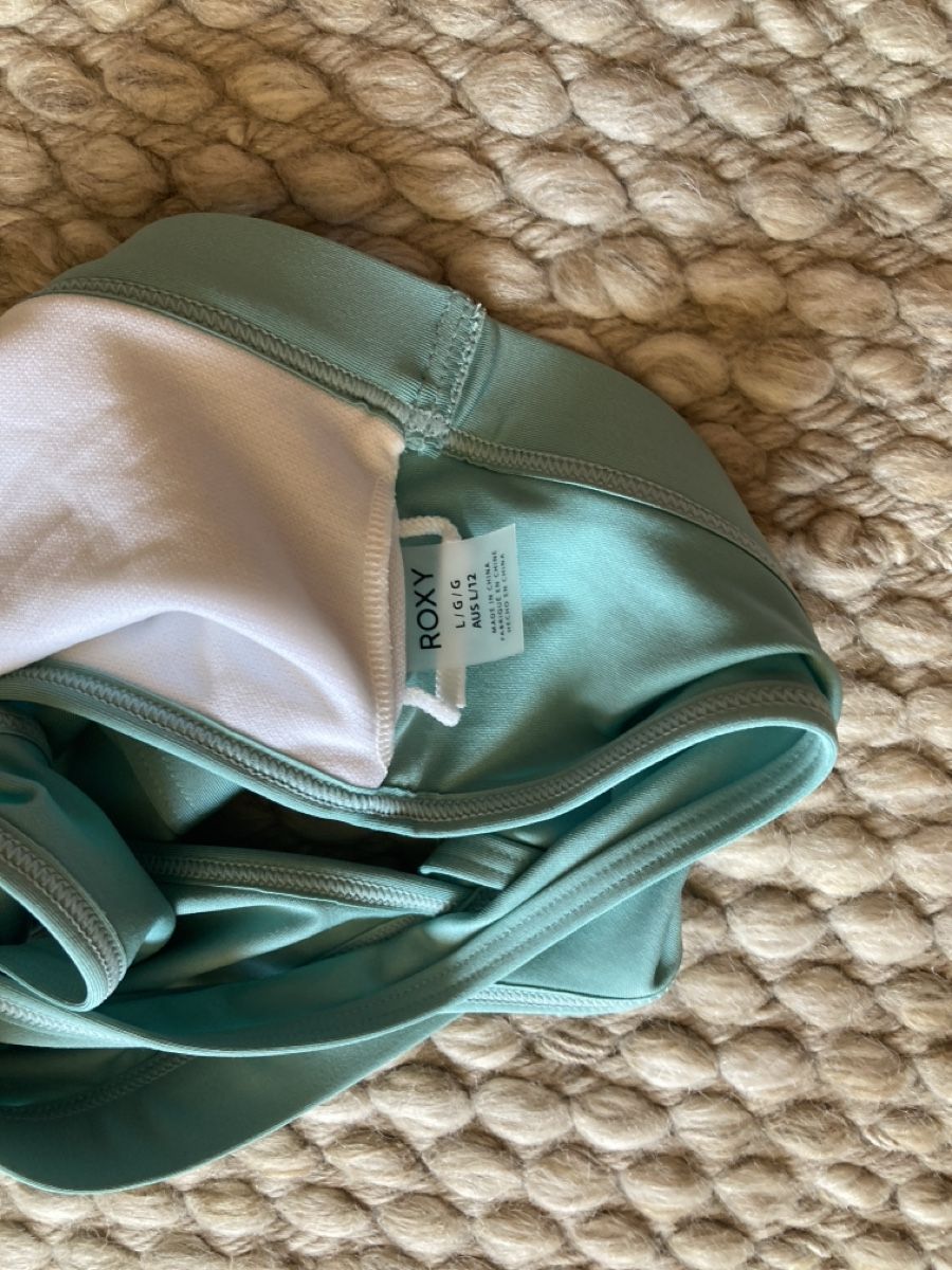 Roxy Badekleider & Bikinis: Roxy Bikini Oberteil/ Sport- Top M – Neu (gemäss Beschreibung) aus Schwändi GL von Moku 2