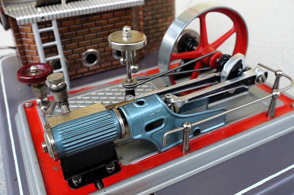 Wilesco Kit di modellismo & Modellini statici: WILESCO Dampfmaschine D16 – Usato da Steinen venduto da DonTommaso78 1
