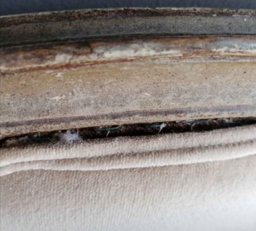 Divani: Altes Sofa aus Südfrankreich – Usato da Wallisellen venduto da Muggeli1970 8