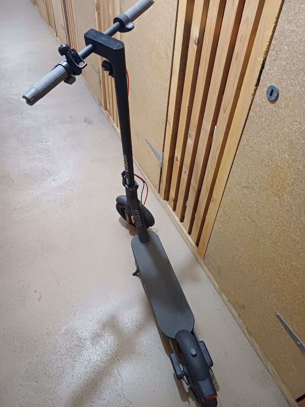 Xiaomi Kickboard: trotinette – Usato da Chateau d' Oex venduto da Dodom 3
