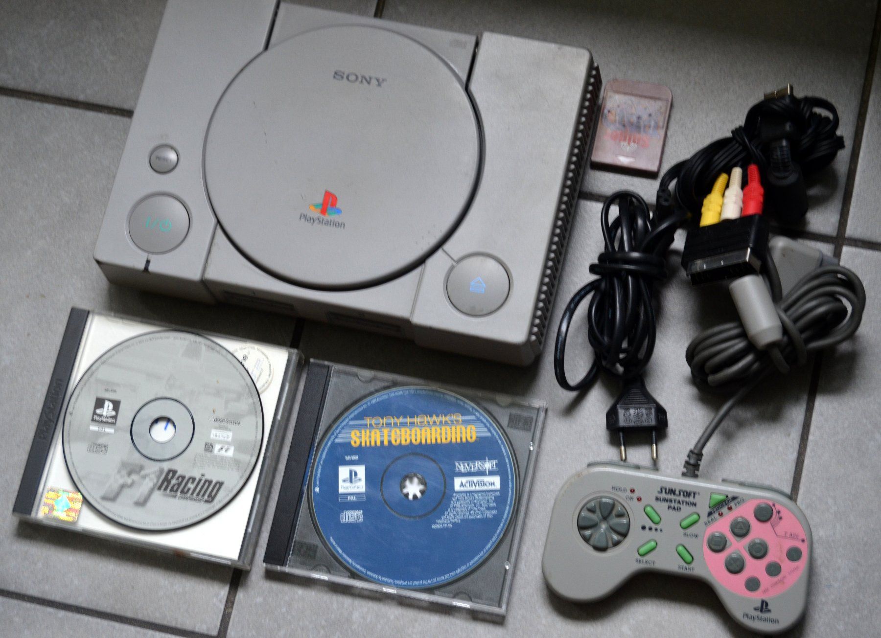 Sony Konsolen: Playstation 1 / PSX SCPH-9002 – Gebraucht aus Collonges von arashee 2