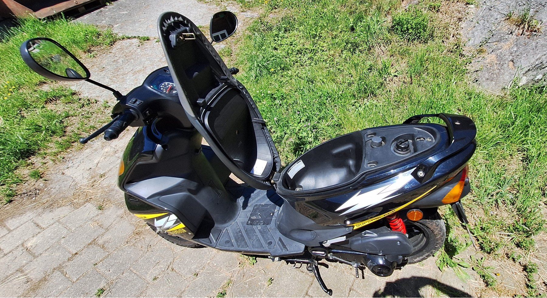 Daelim Scooter: Daelim S-Five Roller 50ccm – Usato da Ennetmoos venduto da MG_ 5