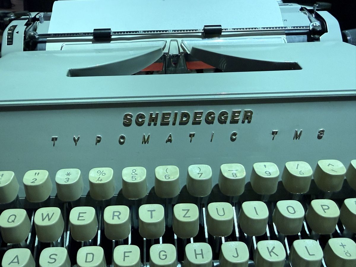 Schreibmaschinen: Schreibmaschine Scheidegger Typomatic TMS mit Koffer – Gebraucht aus Menzengrüt von SC1973 1