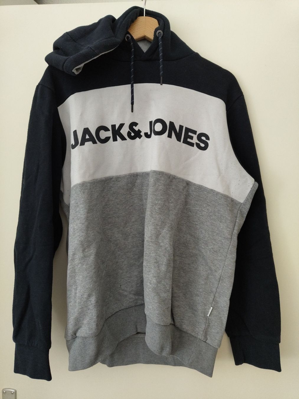 Jack & Jones Maglioni & Felpe: Kapuzenpullover JACK&JONES Grösse M guter Zustand – Usato da Reinach ag venduto da Wildschwein_Braten