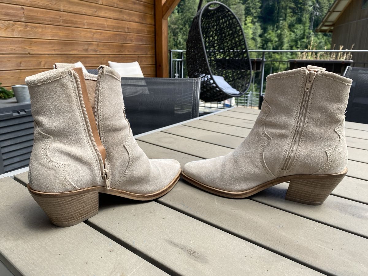 Next Scarpe da donna: Cowboy Stiefel / beige / Grösse 37/ gebraucht – Usato da Schachen LU venduto da ali_hz6l 2