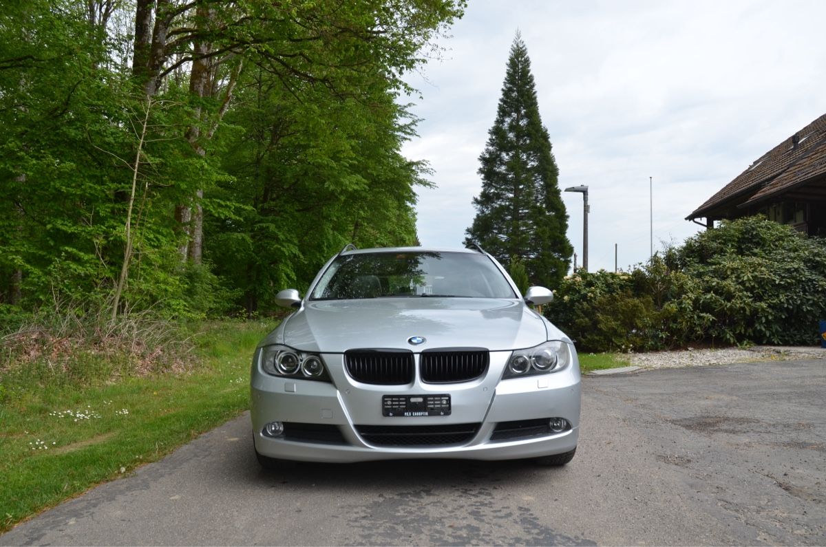 BMW Automobili: BMW 325 xDrive E91 Touring – Difettoso da vordemwald venduto da tschwegler7 1
