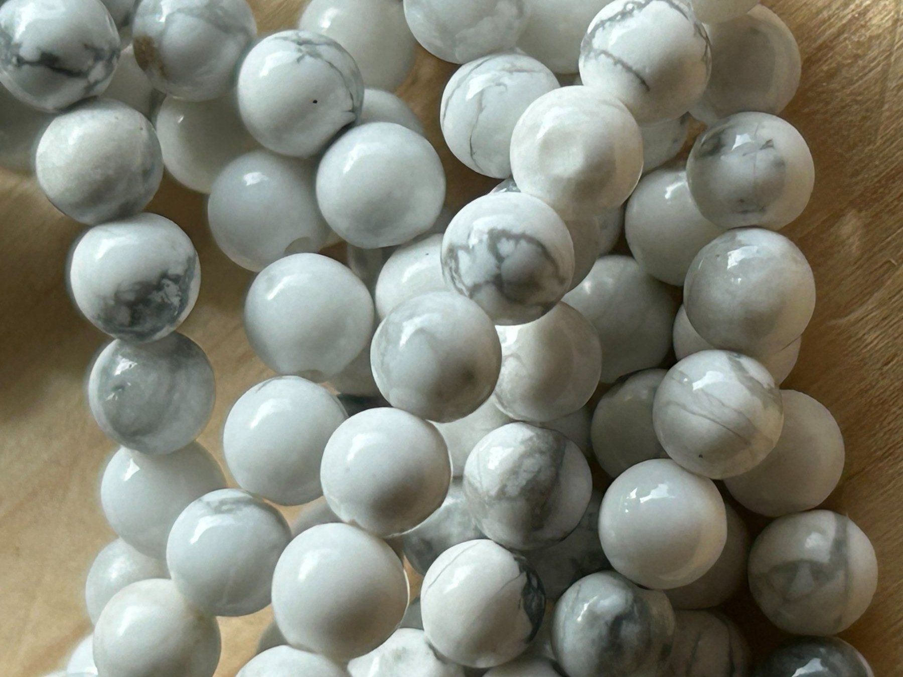 Mineralien & Heilsteine: Strang echte Howlit beads 4 mm – Neu und originalverpackt aus Niederrohrdorf von Ytobi