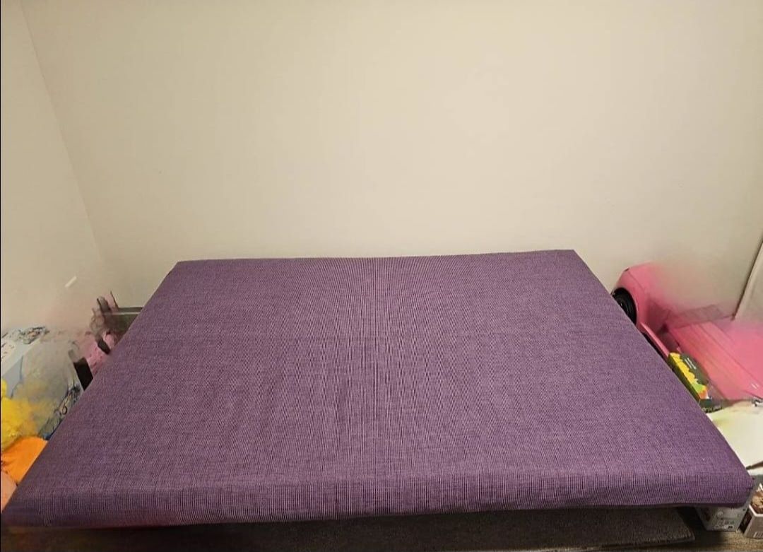 Betten: Schlafsofa violett als Bett oder Sitzgelegenheit – Gebraucht aus Bülach von Kat1ru 1