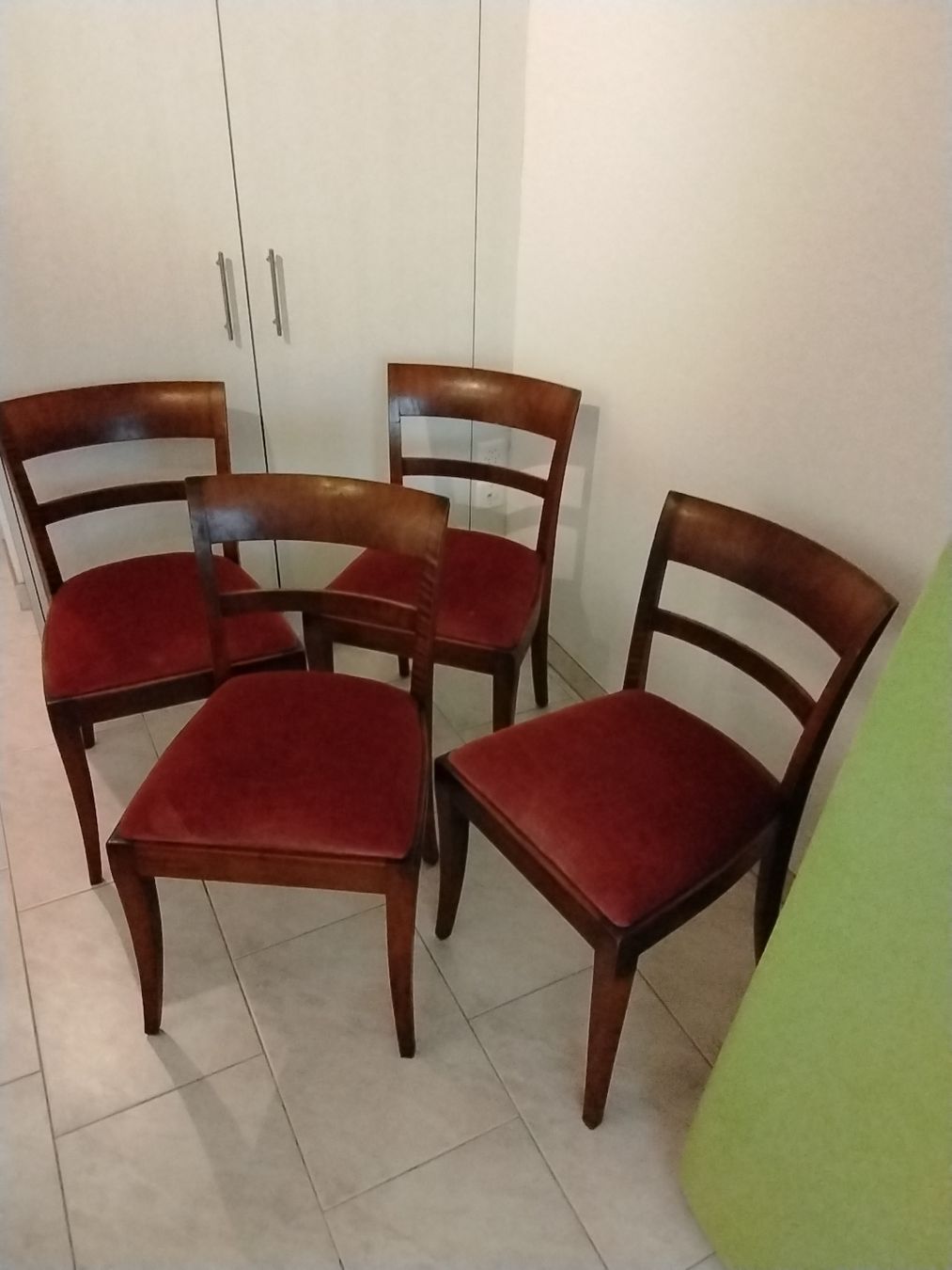 Sedie: 4 Stühle Nussbaum – Usato da Stadel venduto da Nwt