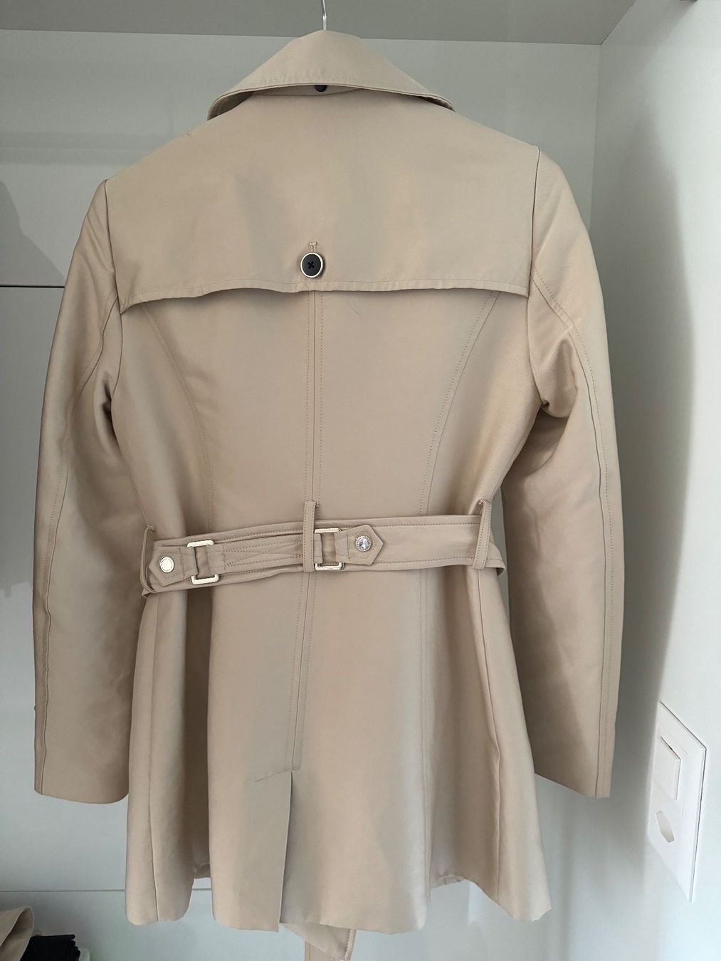 Morgan Cappotti: MORGAN Trenchcoat beige Gr. 38 – Nuovo (secondo la descrizione) da Zürich venduto da sel_w5sd 2