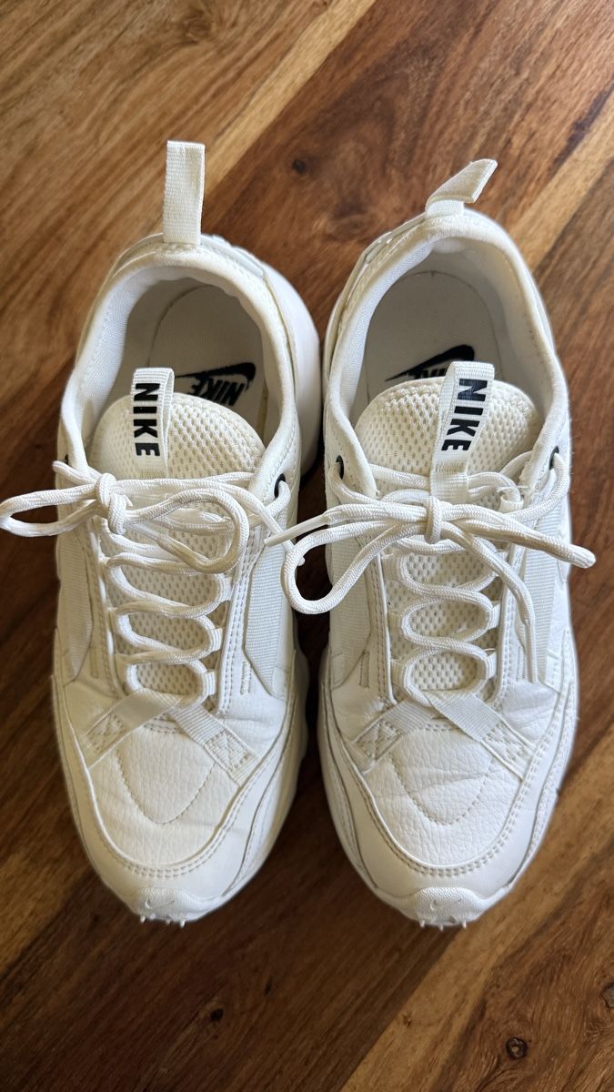 Nike Scarpe da donna: Nike Sneaker low TC 7900 – Usato da Oberrüti venduto da Shira69 1