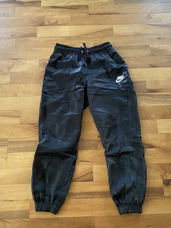 Schwarze Nike Hosen
