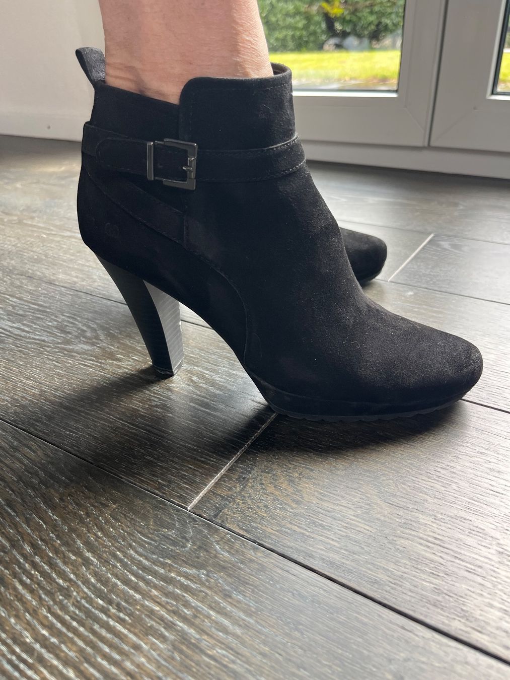 Scarpe da donna: Bottines en daim t. 40 – Usato da Posieux venduto da evs_57x2