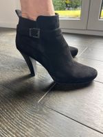 Bottines en daim t. 40
