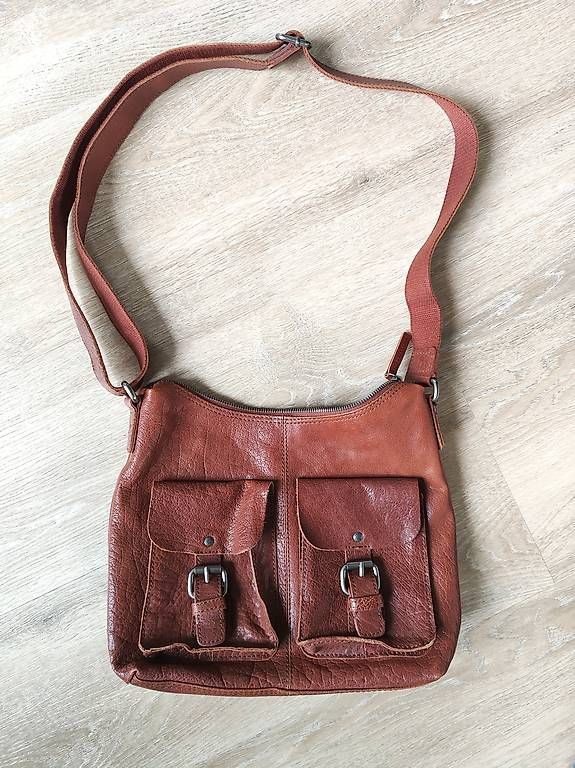 Taschen für Damen: Handtasche Leder – Gebraucht aus Flüelen von pri_7p8g 2