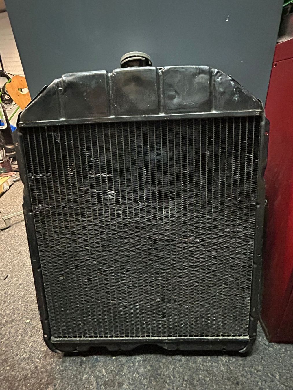 Ford Tutti pezzi di ricambio auto: Occ. Wasserkühler Ford V8 Flathead – Usato da Niederdorf venduto da St170 1