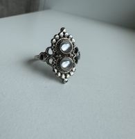 Ring silbrig Boho mit transparenten Steinen, Ethno Stil