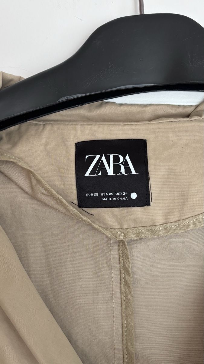 Zara Cappotti: Trenchcoat Zara – Usato da Zürich venduto da M.dxc 1
