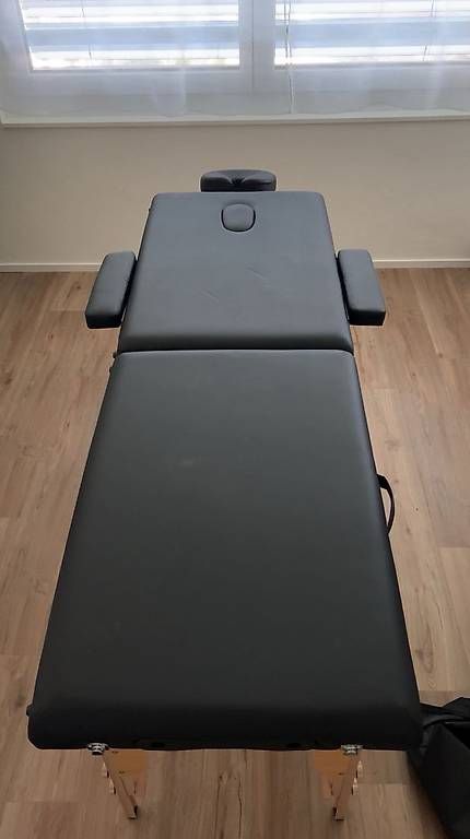 Sedie a sdraio: Massageliege praktisch neu – Nuovo (secondo la descrizione) da Altendorf venduto da S.Maechler