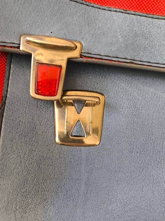 cartable écolier vintage (D'occasion) à Genève pour CHF 50 – retrait ...