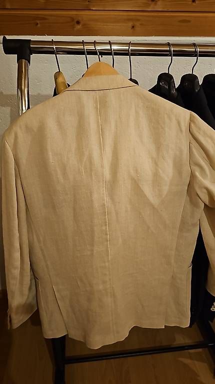 Giacche: Kiton Veston – Usato da Hausen AG venduto da MM_FM 4