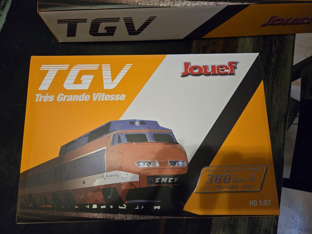 Rare lot de 6 wagons citernes NEUFS JOUEF pour train