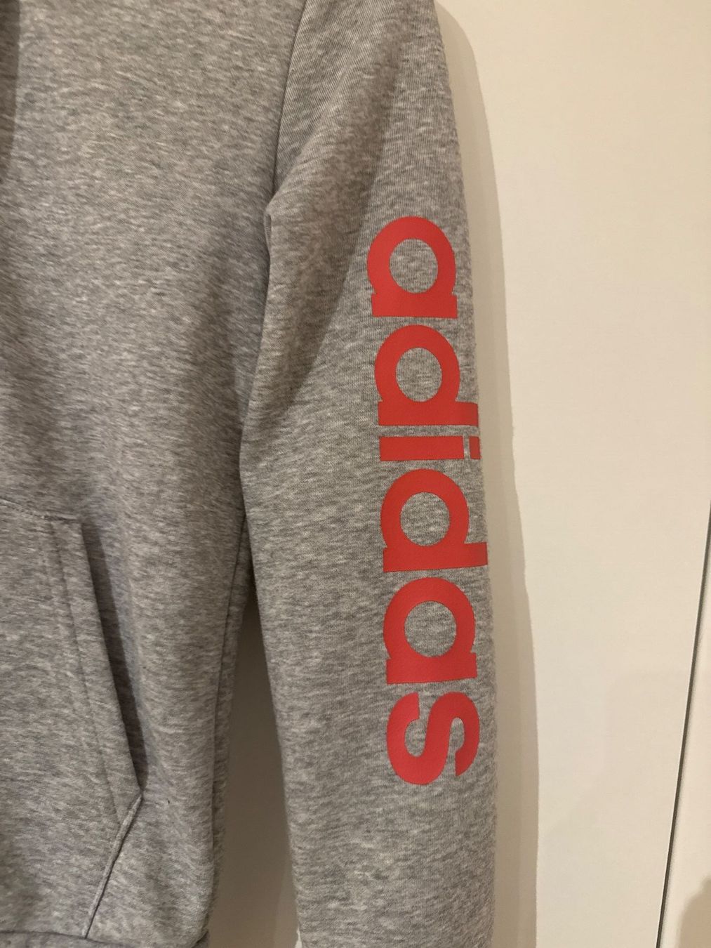 Adidas Vestes: Adidas Kapuzenjägli Gr.S – D'occasion à Schönenwerd par d.chiara 1