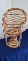 Niedlicher Miniatur-Rattan-Sessel, Puppenmöbel Deko