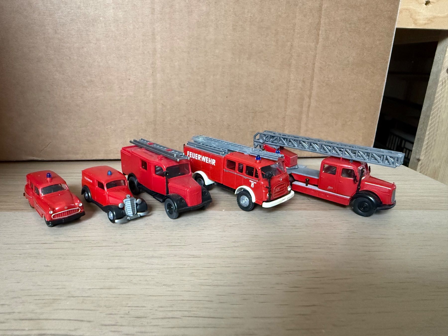 Herpa Kit di modellismo & Modellini statici: Lot 3 modèles 1/87 pompier – Difettoso da Morrens VD venduto da YannD02