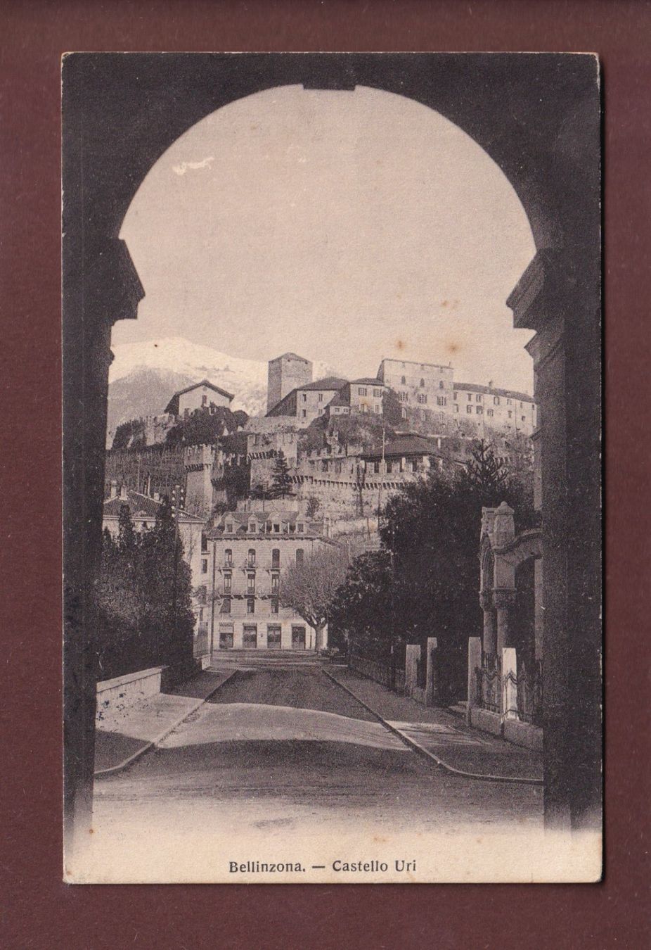 Cartoline postali: BELLINZONA - Castello Uri - Feldpost – Usato da Pully venduto da nicecards
