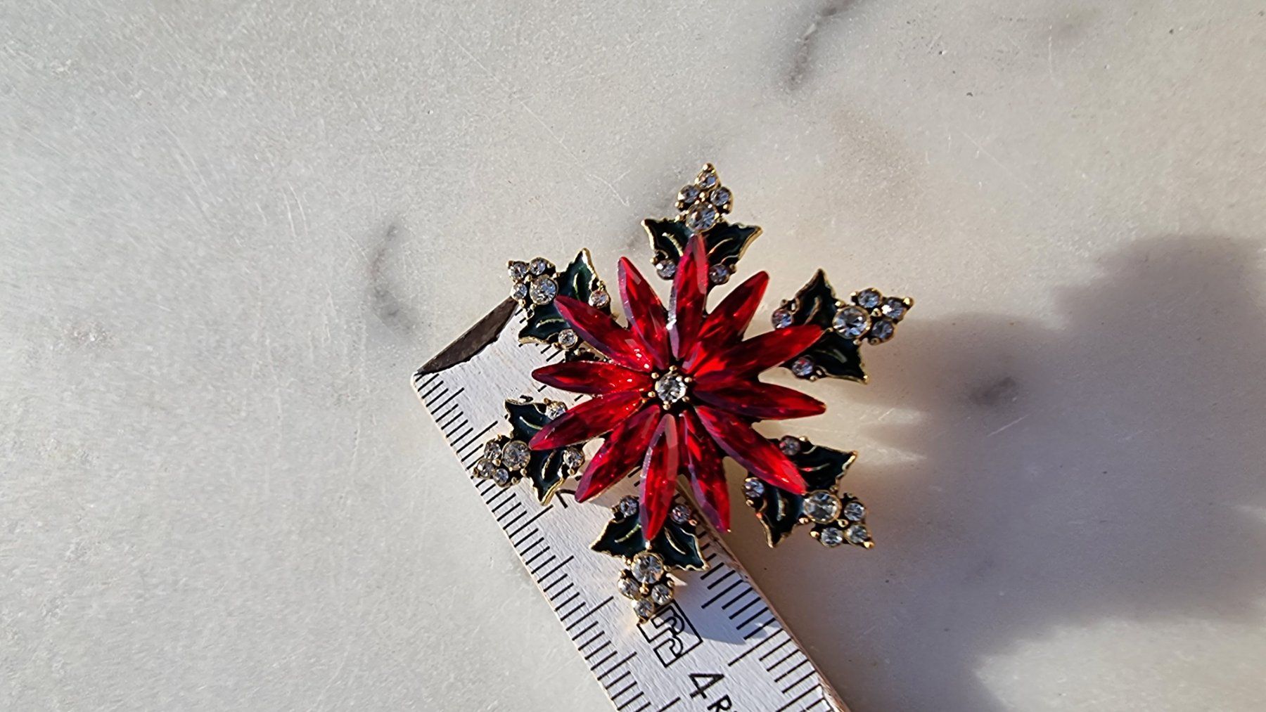 Broschen & Nadeln: Weihnachtsstern Brosche ca. 4 cm 613 – Gebraucht aus Wald ZH von Martin79 2
