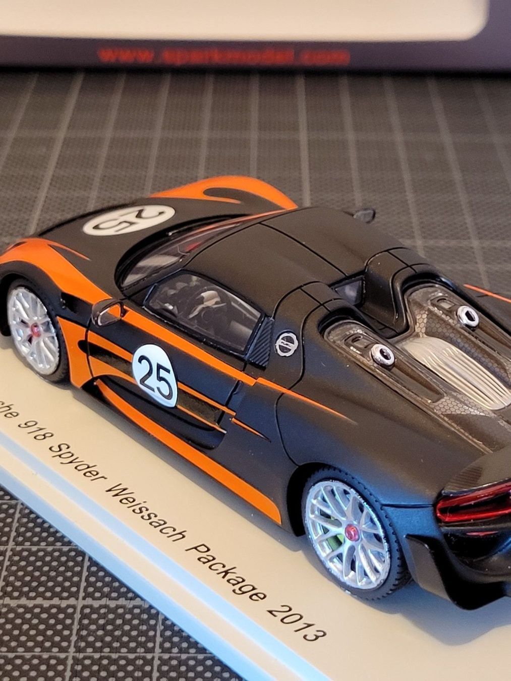 Porsche Voitures modèles: Porsche 918 Spyder – Neuf avec emballage d'origine à Chézard-St-Martin par AlPat-Collections 6