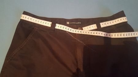 Pantalon noir 97% coton taille F44 marque Frank Eden