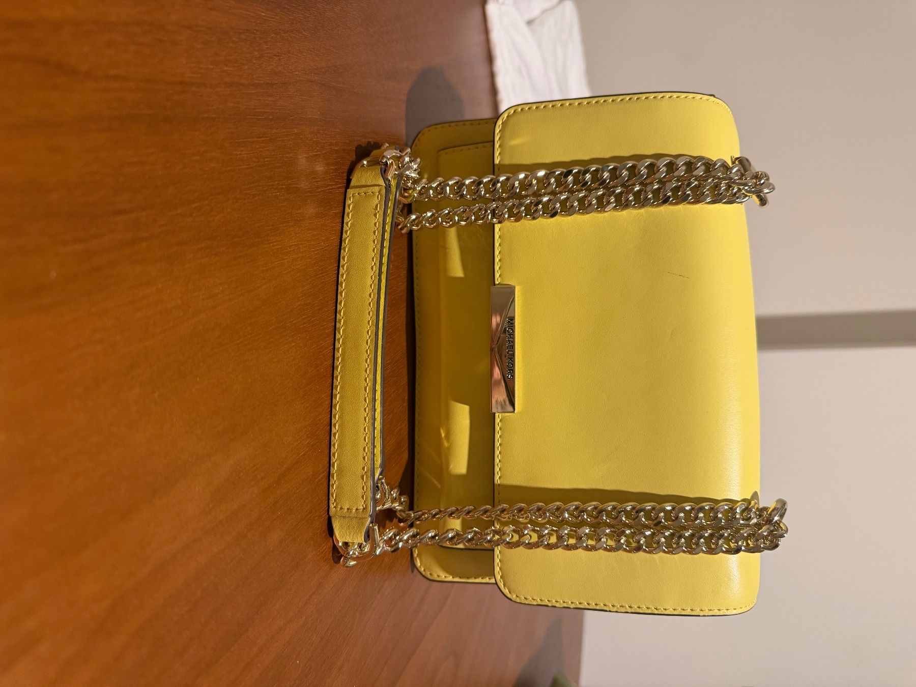 Michael Kors Borse da donna: Sac Michael Kors jaune – Usato da Neuchâtel venduto da tamd