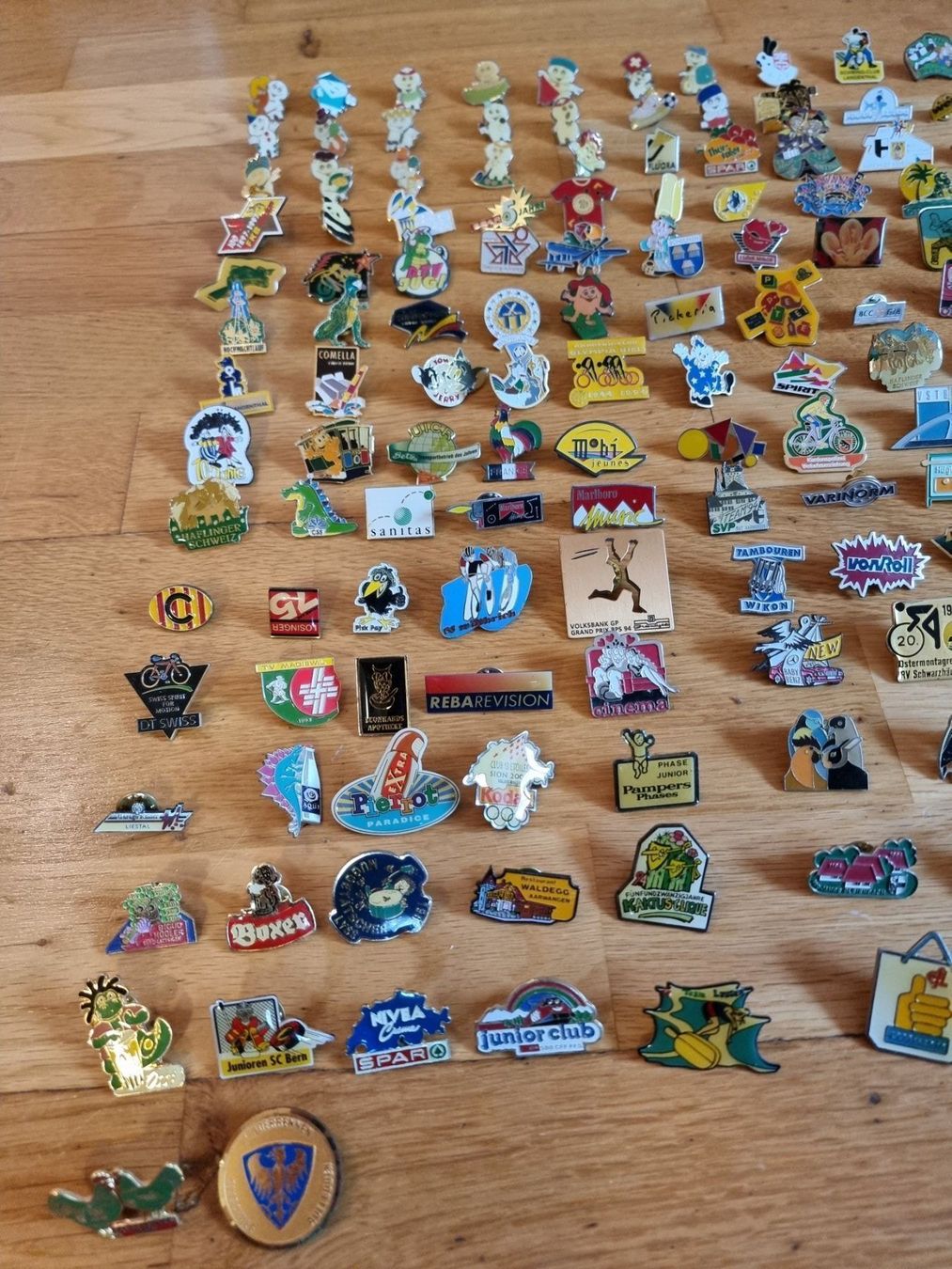 Placchette & Badge: Pin Sammlung – Usato da Arosa venduto da Fara8 1