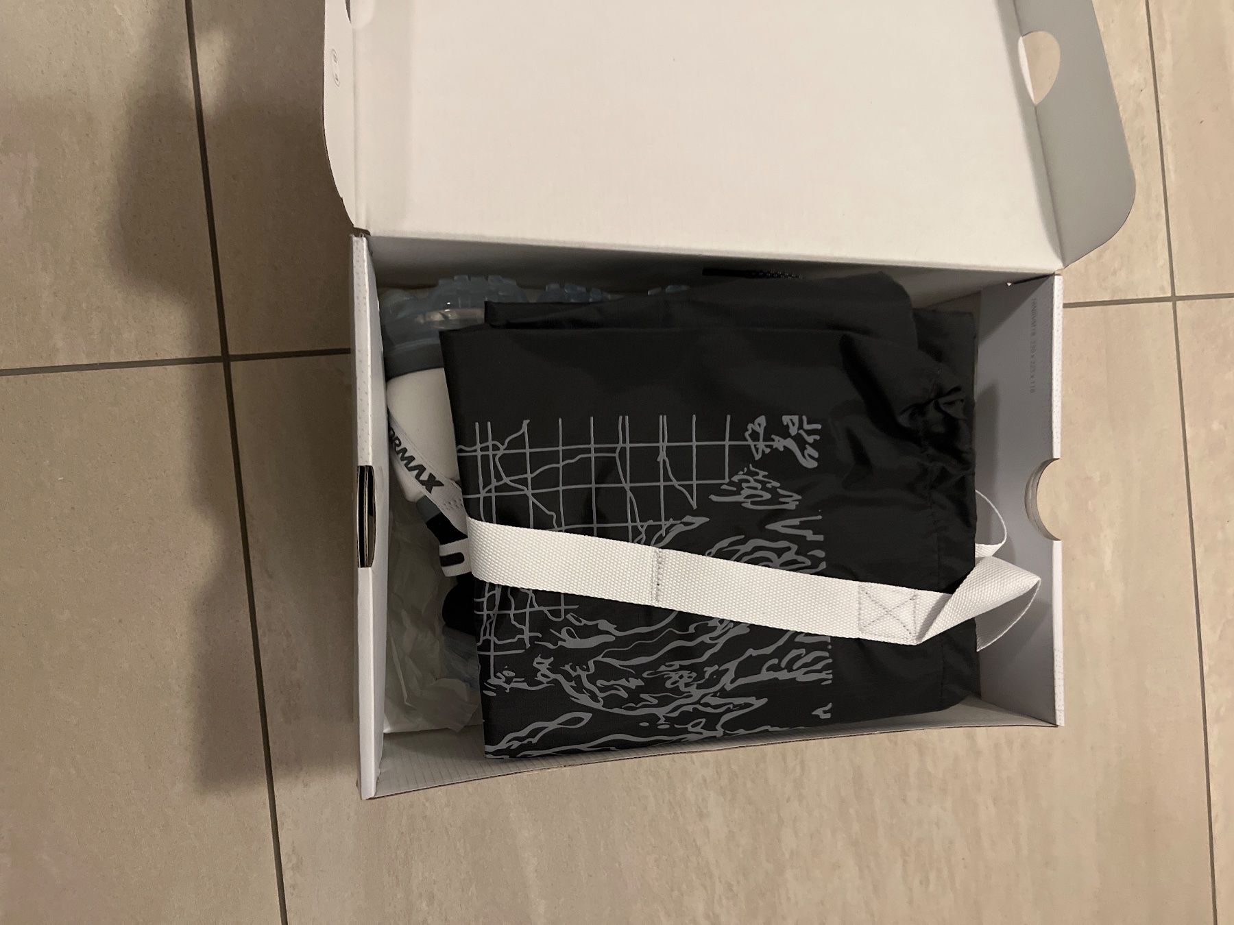 Nike Scarpe da uomo: Nike Air Vapormax FK Utility – Usato da Lenzburg venduto da JoelMeier 4