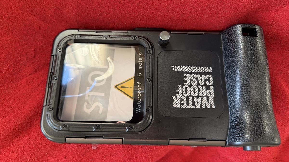 Lampade & Macchine fotografiche: Shellbox Iphone Tauchgehäuse ungebraucht neueste Generation – Nuovo e nell'imballaggio originale da Küsnacht ZH venduto da hypocos 2