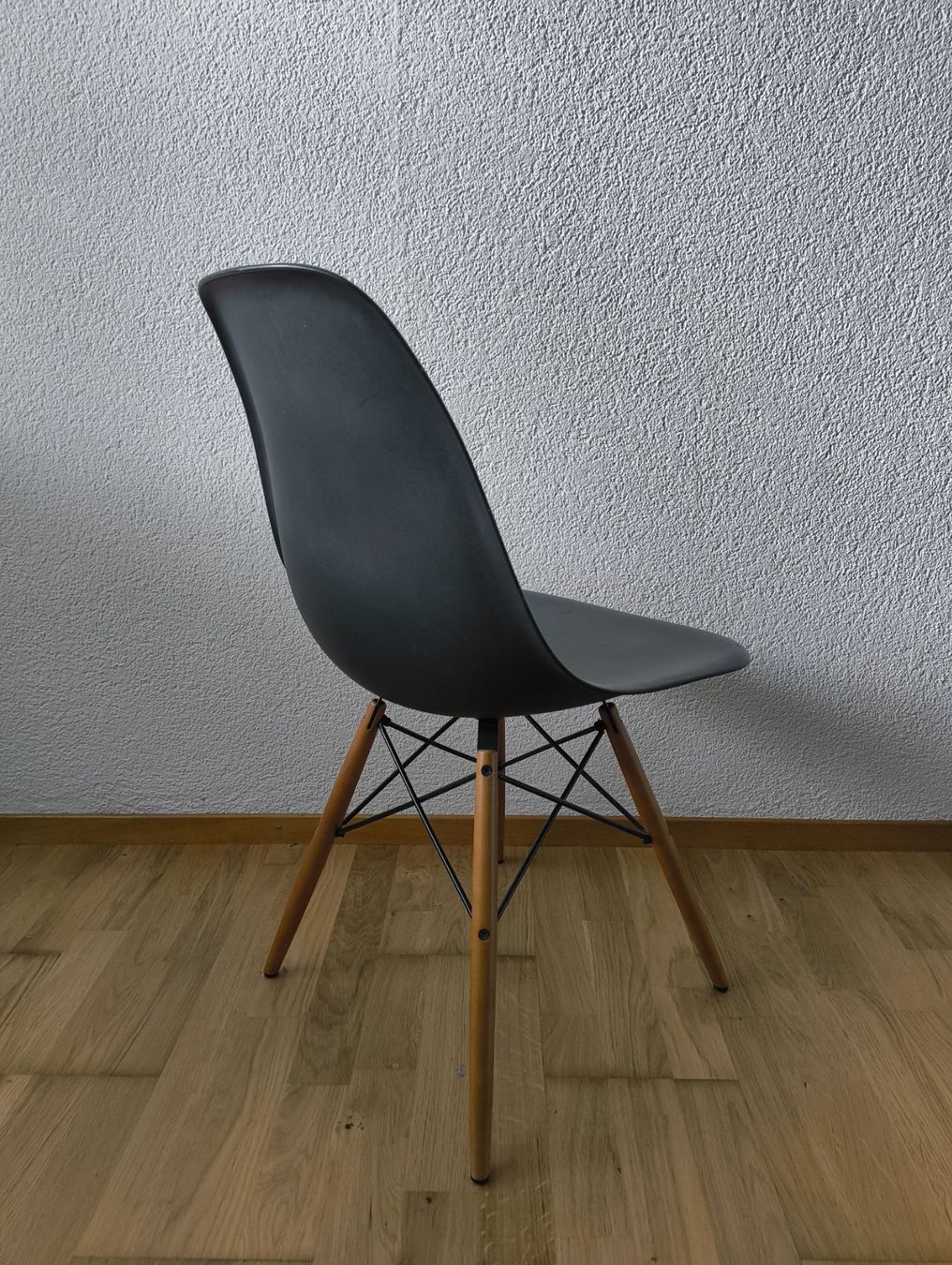 Vitra Sedie: Vitra Eames Stuhl Original DSW schwarz – Usato da Bäch SZ venduto da zapzarap 3